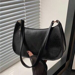 Elegant Black Women's Shoulder Bag